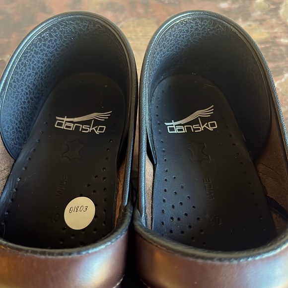 Size 40 Brown Dansko Clogs - Picture 5 of 7